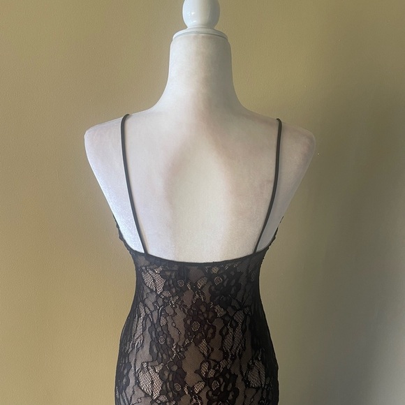 ASOS Design Lace Sheer Maxi Dress - Picture 6 of 10